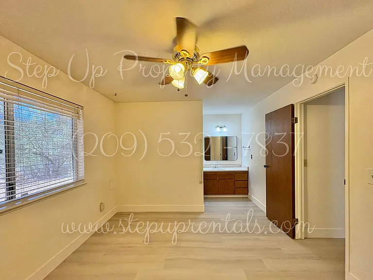 19046 Digger Pine St — Photo 15