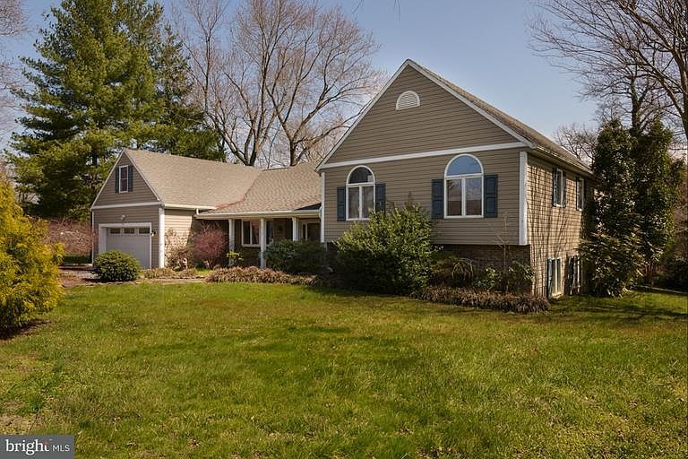 1st image of 313 Five Farms Dr