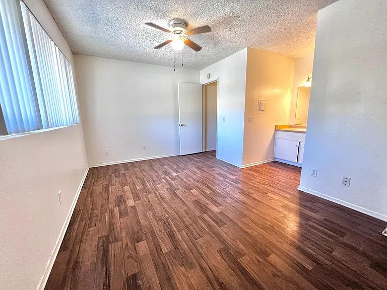 Arrowhead Commons — Photo 14