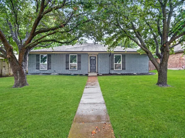 4539 Preston Trail Dr, Mesquite, TX 75150