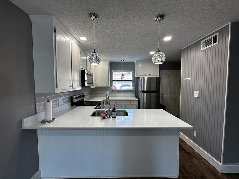 200 Parma Dr — Photo 6
