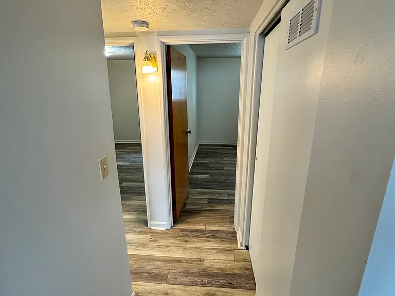 7308 Six Mile Ln — Photo 20