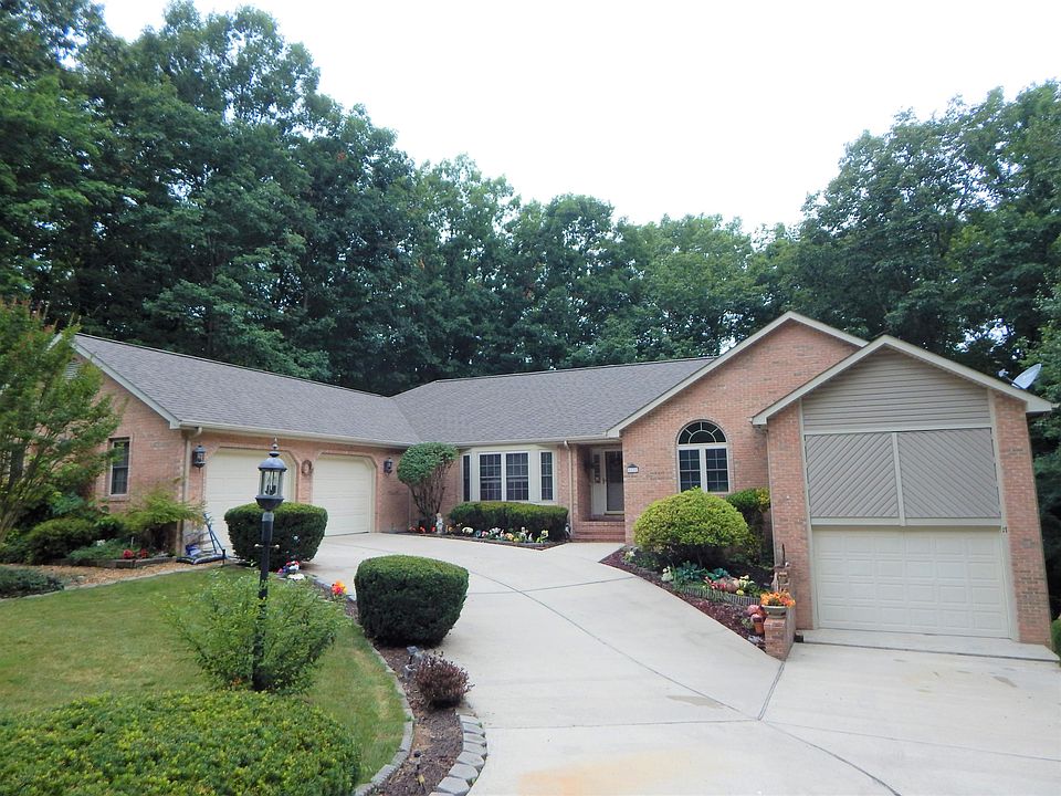 1st image of 17 Claremont Cir