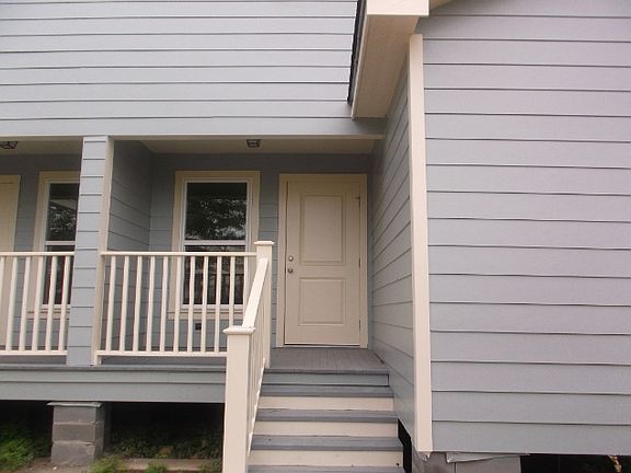 2nd image of 906 Gulf Dr