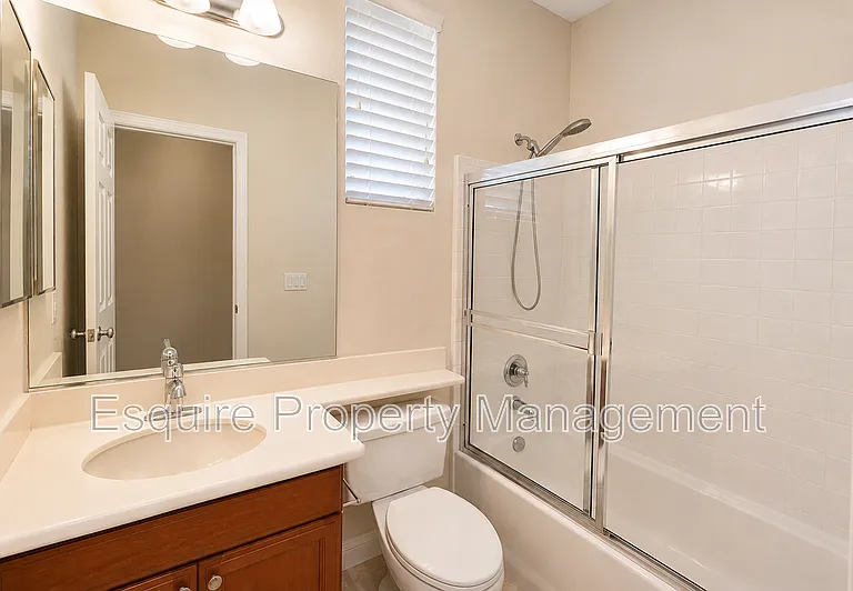2337 Chapel Dr #9 — Photo 12