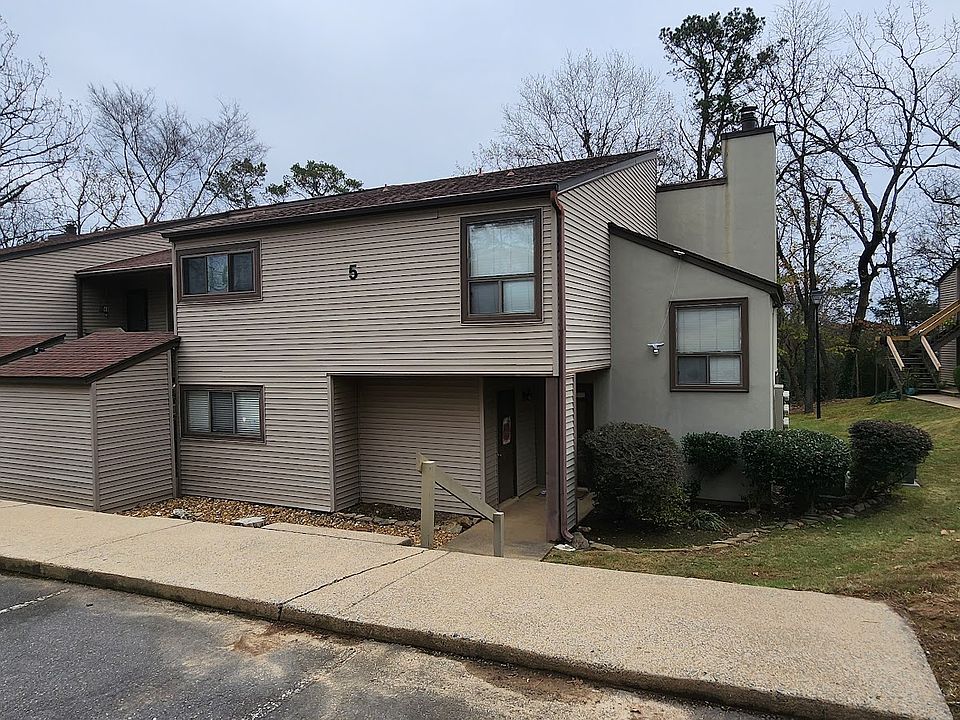 1st image of 12100 Rainwood Rd APT 40