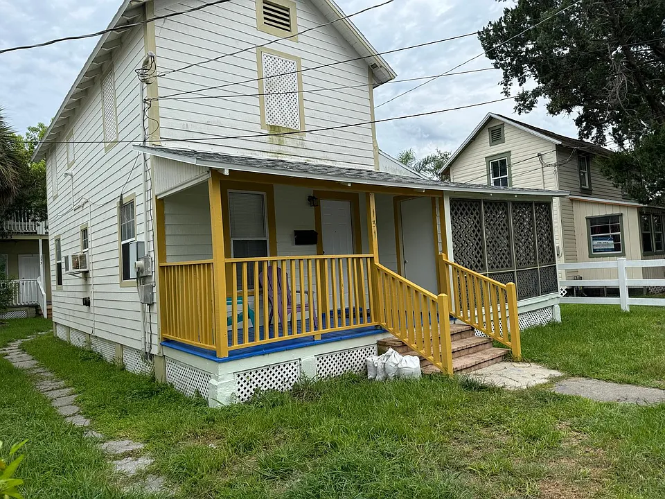131 Cottage Ln #1