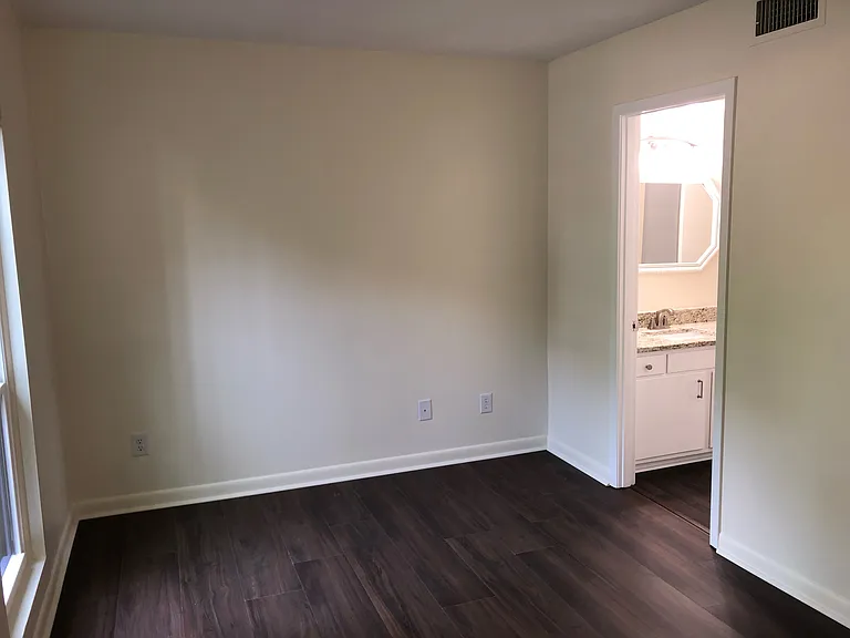 10 Pine Tree Rd #108 — Photo 11