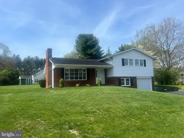 19119 Woodhaven Dr, Hagerstown, MD 21742