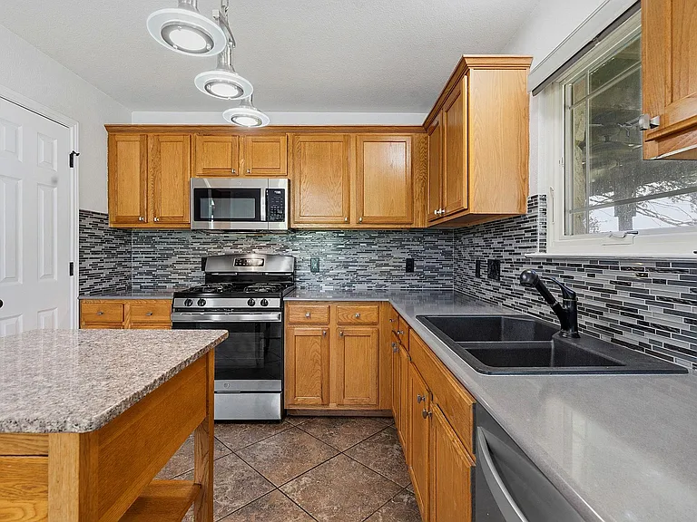1109 Traci Michelle Dr — Photo 5
