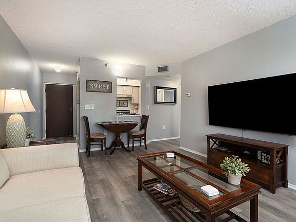 4th image of 1029 7th Ave E #4edf5584e