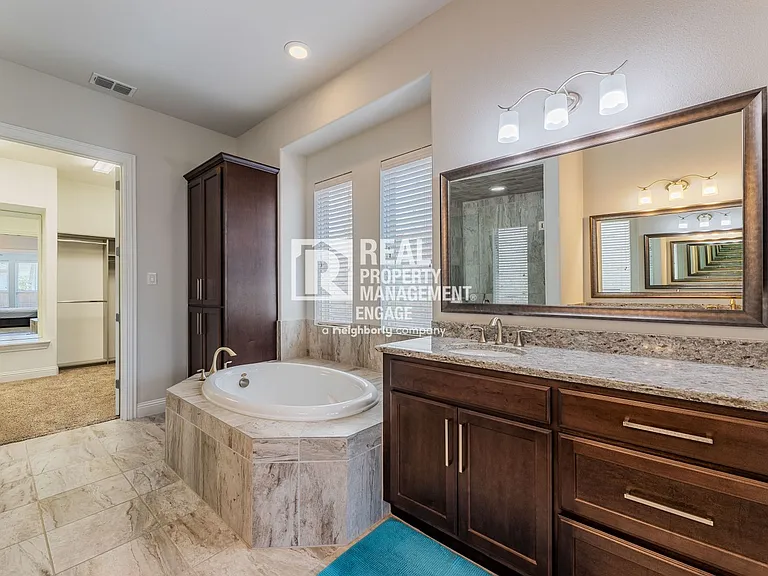 7757 Cooke Dr — Photo 32