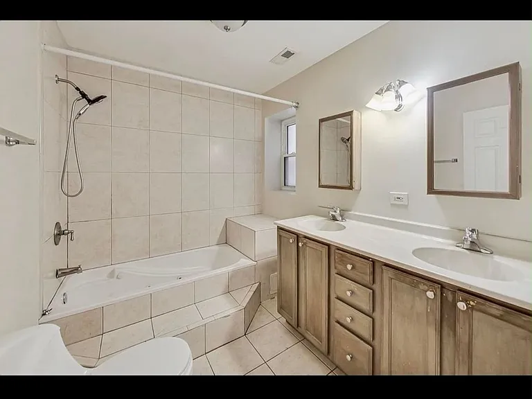 4529 S Prairie Ave #1S — Photo 8