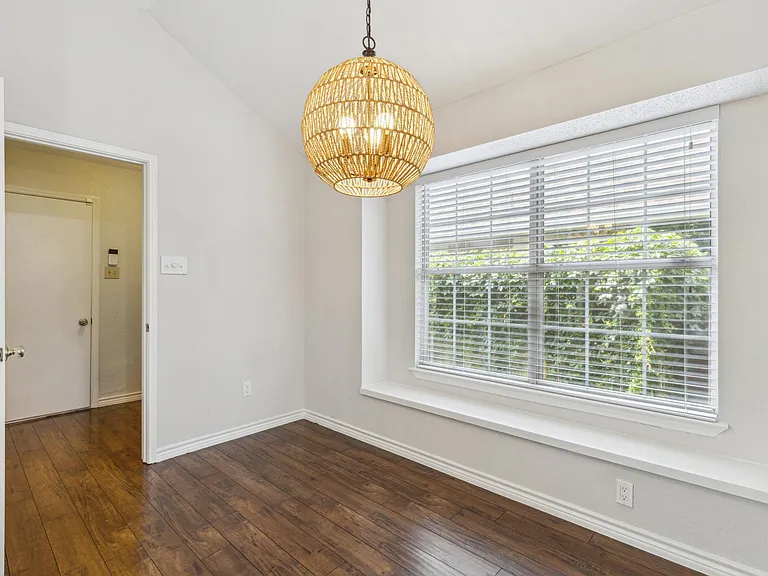 4305 Durango Ln — Photo 12