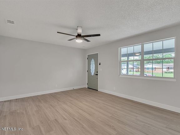 3rd image of 10937 CHADRON Drive