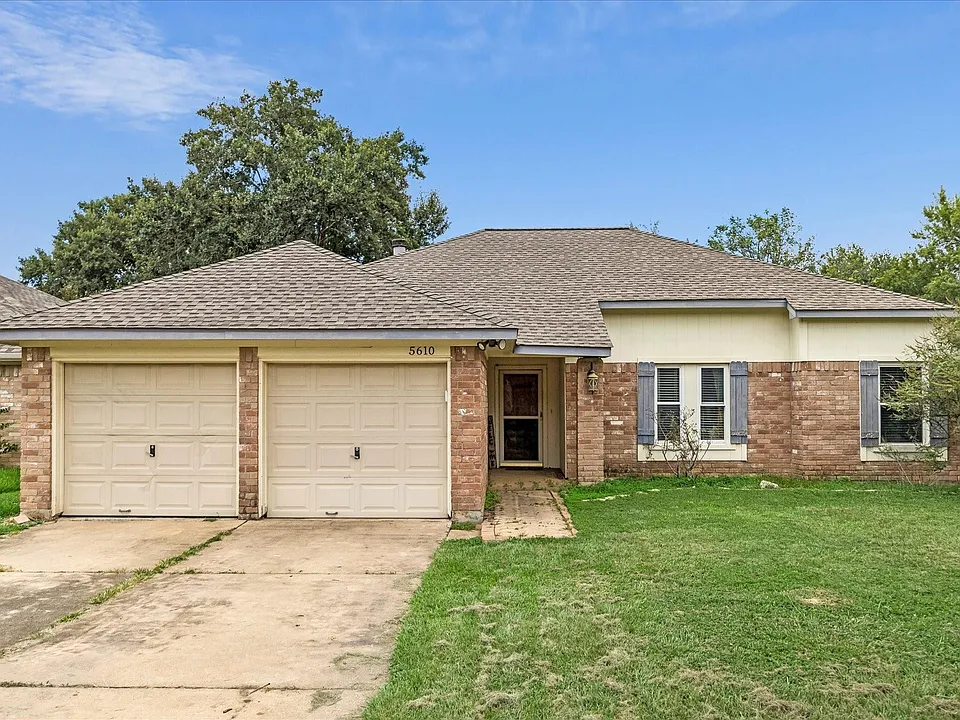 5610 Village Arbour Dr