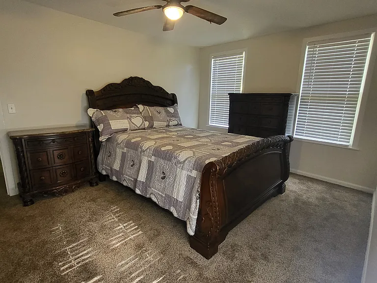 4015 Lakewood Dr — Photo 10