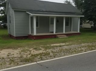 904 W Noble St, Selma, NC 27576