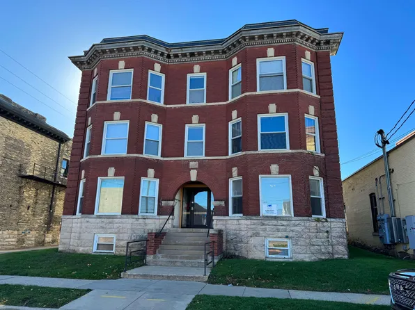 15 N High St, Janesville, WI 53548