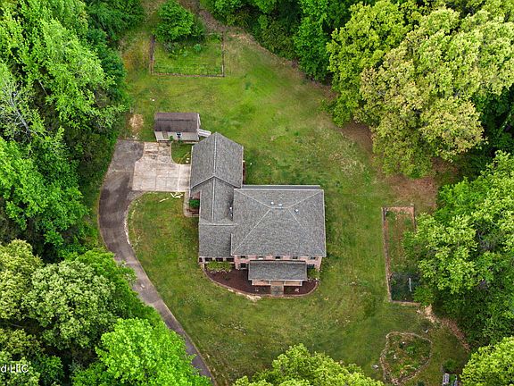 2nd image of 3981 Pleasant Hill Rd
