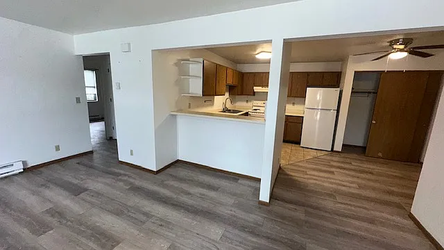 2 bed, 875 sqft, $1,400 — Photo 3