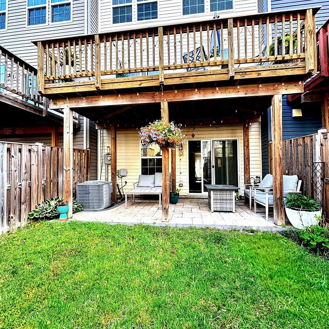 3 bed, 2.5 bath, 2180 sqft, $2,900 — Photo 2