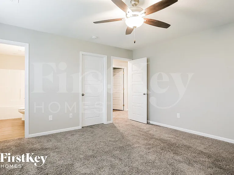 5015 N Wheeling Ave — Photo 8