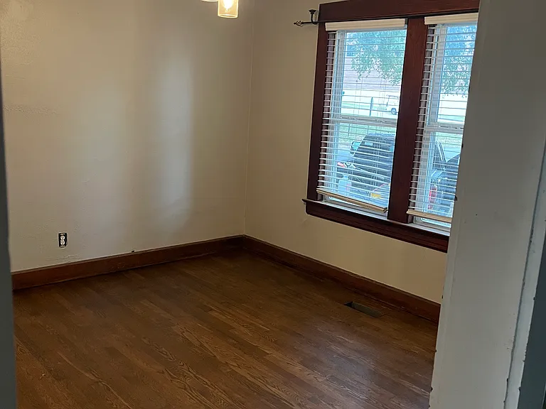 625 N Cherry St — Photo 12