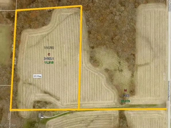 7422 Dalton Fox Lake Rd, North Lawrence, OH 44666