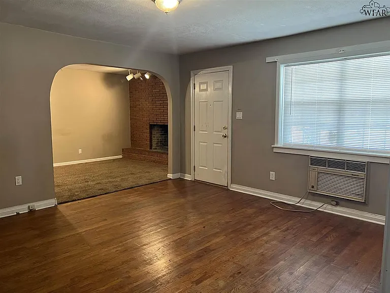 3614 Garfield St — Photo 4