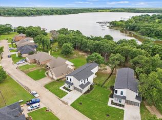 2817 Rodeo Dr, Quinlan, TX 75474