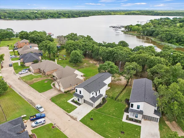 2817 Rodeo Dr, Quinlan, TX 75474