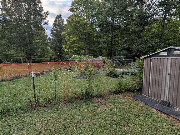 4th image of 3393 Fulton Rd