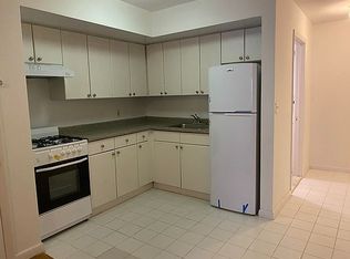 209 Madison St #2, New York, NY 10002