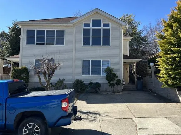 715 Hampton St, Scranton, PA 18504