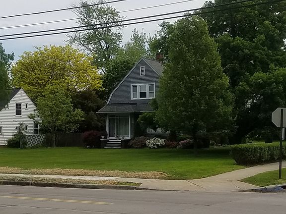 2nd image of 3419 Rocky River Dr