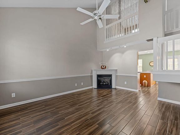 3rd image of 1126 Oak Blossom Way
