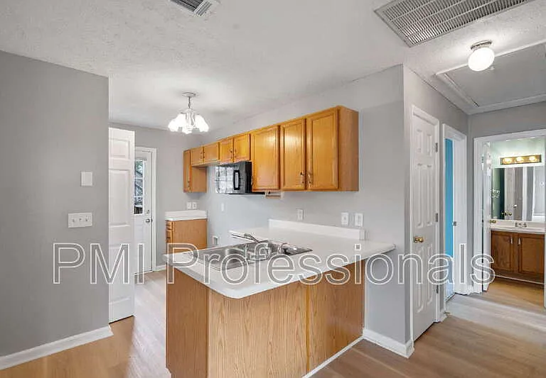 604 Hugh Duffy Cv — Photo 10