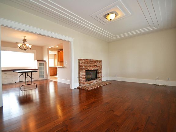 2nd image of 1911 Andreo Ave