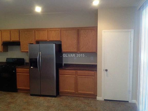 4th image of 112 Copper Pine Ave