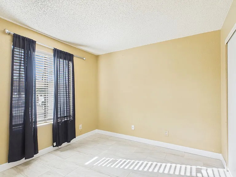 5236 W Peoria Ave #140 — Photo 5