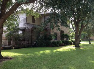 4704 Burning Tree Dr, Baytown, TX 77521