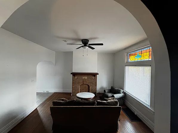 231 W Burgess St Floor 1