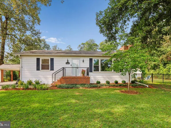 833 Meadow Rd, Severn, MD 21144