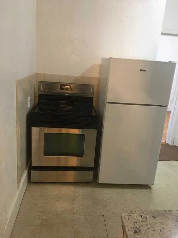 3 bed, $3,000 — Photo 3