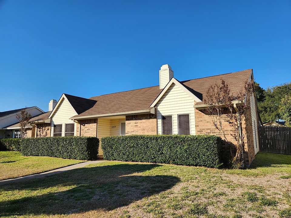1st image of 2805 Centennial Dr