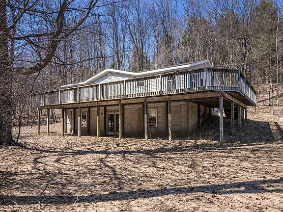 5th image of 11153 Center Rd