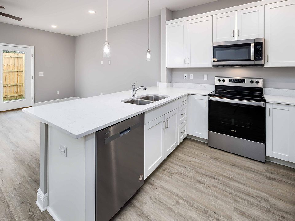 1st image of 319 Carmel Dr #9