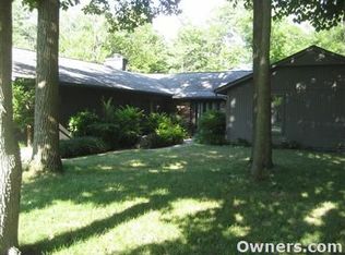 10823 Gate Post Rd, Strongsville, OH 44149