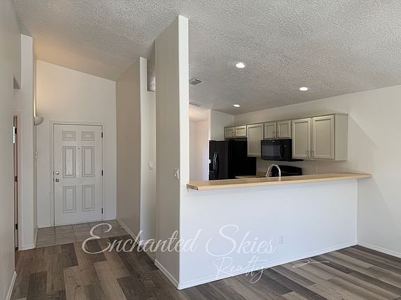 3rd image of 11008 Montecillo Dr NW